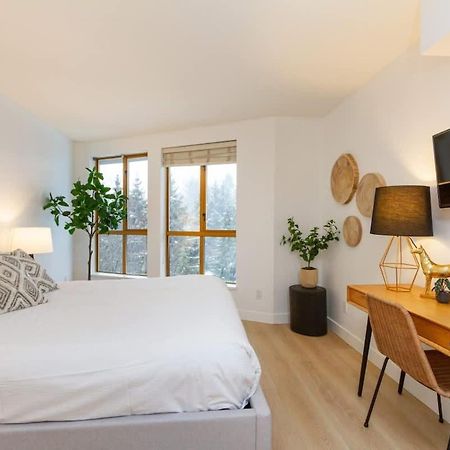Renovated 1Bed-1Bath In Village With Pool, Hot Tub, And Sauna Whistler Exteriér fotografie