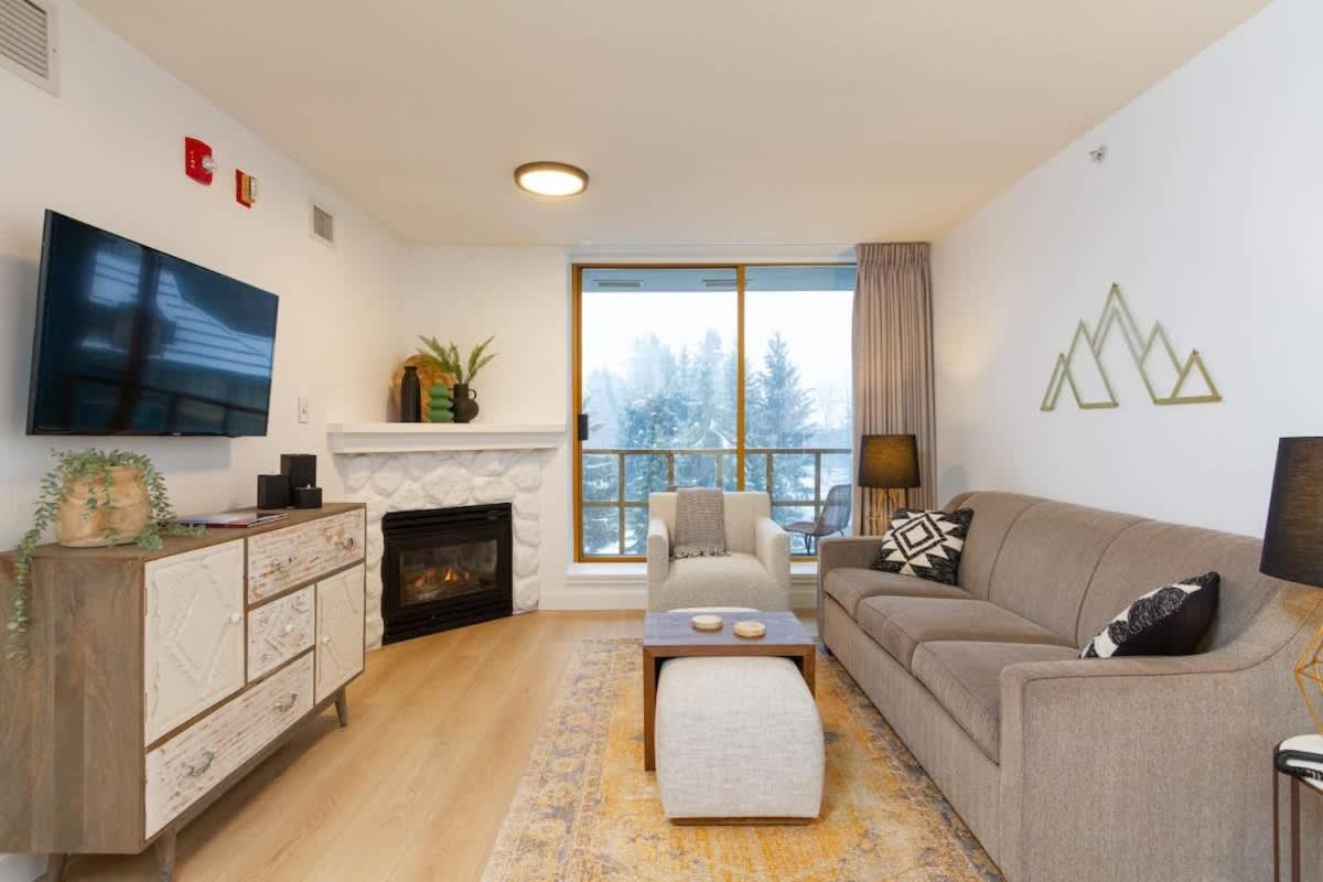 Renovated 1Bed-1Bath In Village With Pool, Hot Tub, And Sauna Whistler Exteriér fotografie